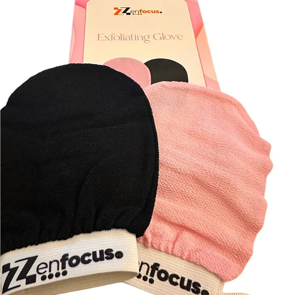 NWT Facial Care (2) Pack Zen Focus Exfoliating Gloves Black and Pink
